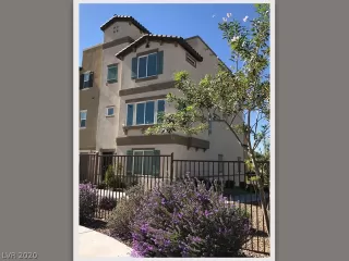 Photo #2: 2241168 Listing