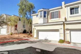 Photo #2: 2241172 Listing