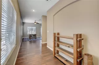 Photo #4: 2241172 Listing