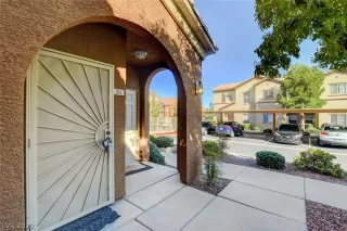 Photo #3: 2241180 Listing