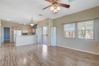 Photo #5: 2241180 Listing