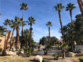 Photo #1: 2241218 Listing 