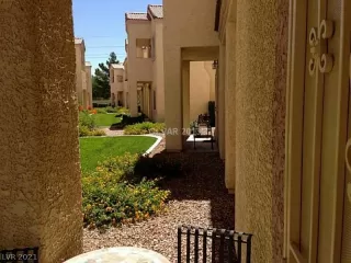 Photo #2: 2241225 Listing