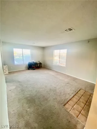 Photo #4: 2241228 Listing