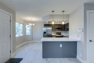 Photo #2: 2241236 Listing