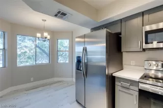 Photo #6: 2241236 Listing