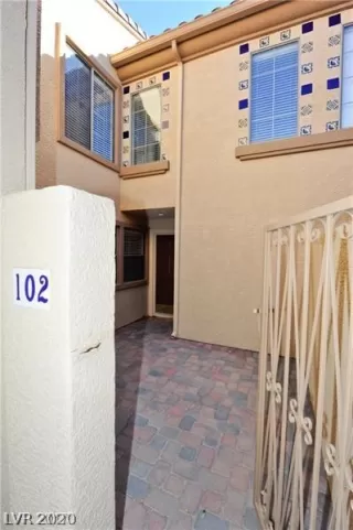 Photo #2: 2241237 Listing 