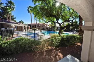 Photo #4: 2241237 Listing 