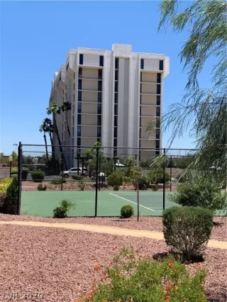 Photo #2: 2241262 Listing 