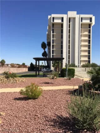 Photo #3: 2241262 Listing 