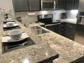 Photo #2: 2241270 Listing 