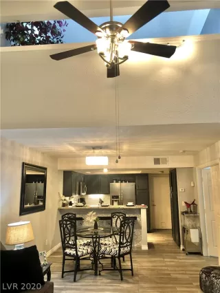 Photo #3: 2241270 Listing 