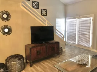 Photo #4: 2241270 Listing 