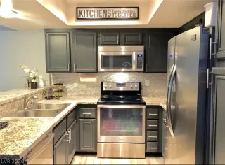 Photo #5: 2241270 Listing 