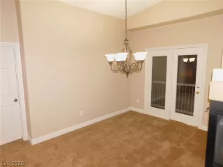 Photo #5: 2241309 Listing