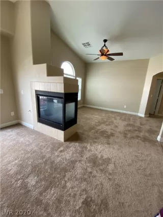 Photo #6: 2241309 Listing