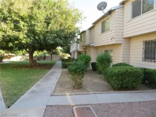 Photo #1: 2241341 Listing