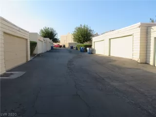 Photo #4: 2241341 Listing