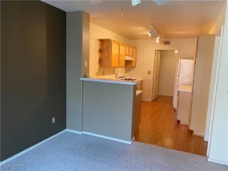 Photo #3: 2241354 Listing 