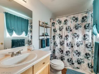 Photo #3: 2241360 Listing