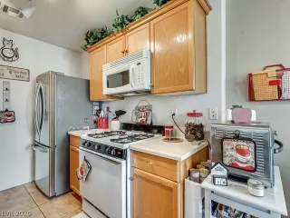 Photo #5: 2241360 Listing