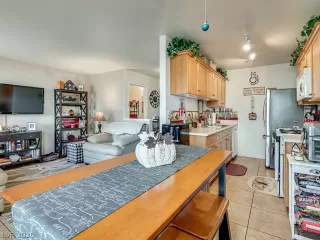 Photo #6: 2241360 Listing