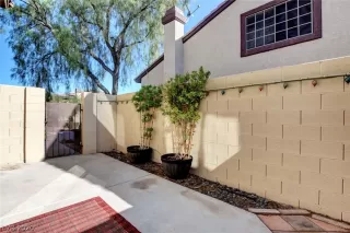 Photo #3: 2241411 Listing 