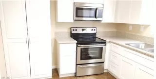 Photo #5: 2241417 Listing