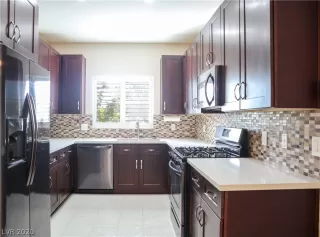 Photo #2: 2241423 Listing 