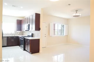 Photo #4: 2241423 Listing 