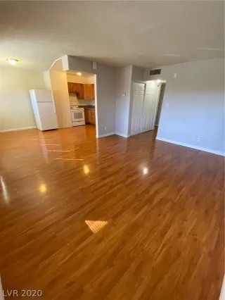 Photo #4: 2241487 Listing 