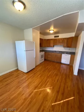 Photo #6: 2241487 Listing 