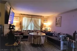 Photo #1: 2241518 Listing 