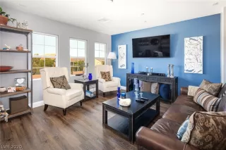 Photo #5: 2241538 Listing