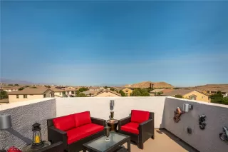 Photo #6: 2241538 Listing