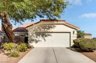 Photo #1: 2241592 Listing 