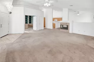 Photo #5: 2241592 Listing 