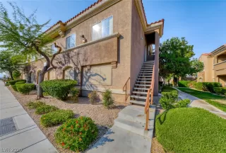 Photo #1: 2241602 Listing