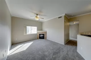 Photo #3: 2241602 Listing