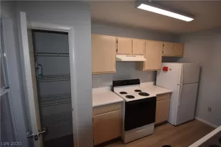 Photo #4: 2241682 Listing 