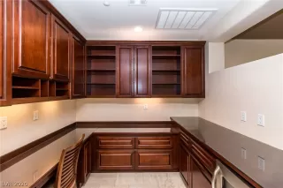 Photo #4: 2241717 Listing