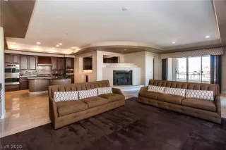 Photo #6: 2241717 Listing