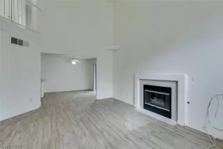 Photo #3: 2241719 Listing