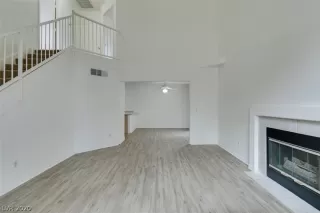 Photo #4: 2241719 Listing