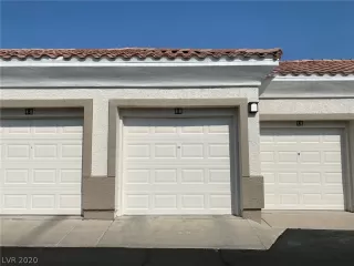 Photo #3: 2241720 Listing