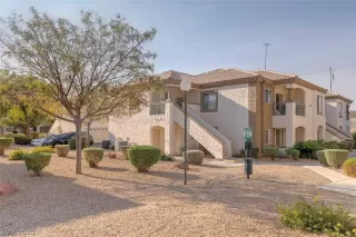 Photo #1: 2241739 Listing