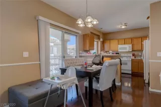 Photo #5: 2241739 Listing