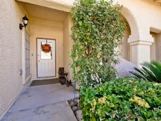 Photo #2: 2241745 Listing