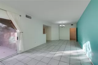 Photo #4: 2241772 Listing 