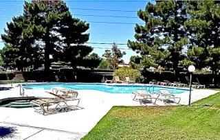 Photo #2: 2241799 Listing